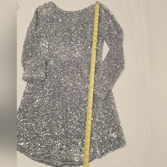 🤩Host Pick❤️NWT Selfie Leslie Sequined Mini Dress Women's Sz Large/US 8 - Picture 7 of 16